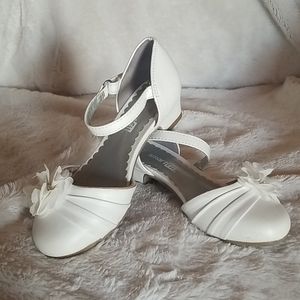Girls dress shoes size 11